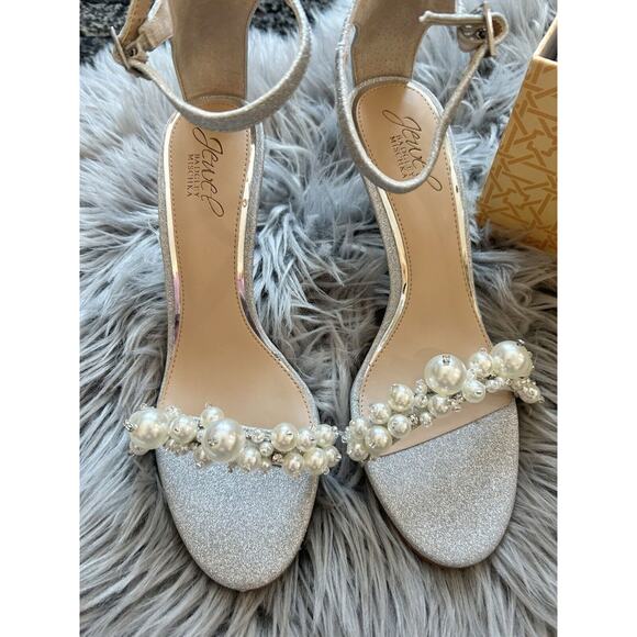 Jewel Badgley Mischka Pearls Silver Glitter Lassie Stiletto Size 8 JW4235 ($119) - Picture 5 of 5